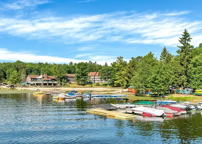 The Lodge Luxury Resort At Lake Harmony